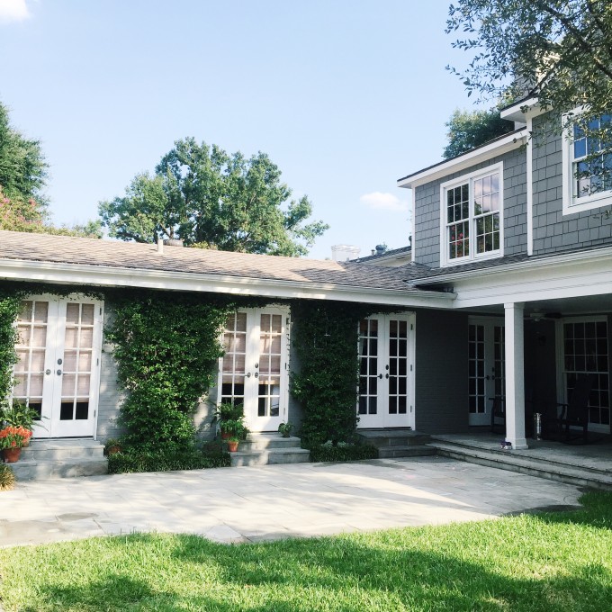 Amy Havins of Dallas Wardrobe shares her home.